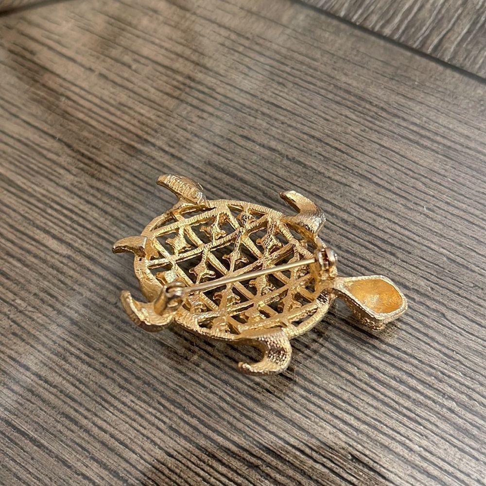 Vintage Lisner Rhinestone Turtle Pin - Picture 5 of 16